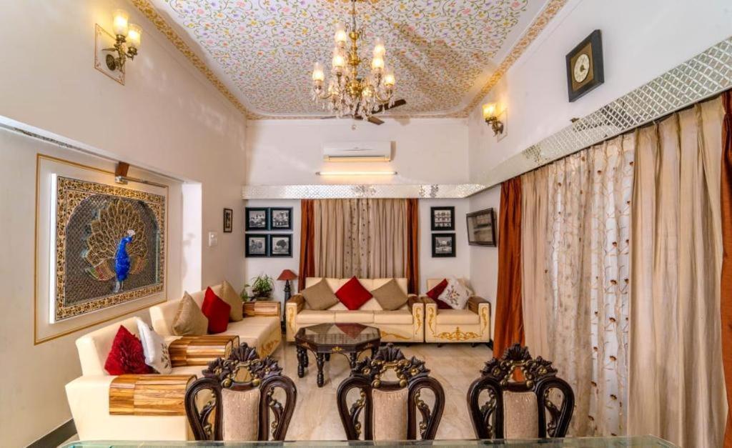 Santosh Villa - The House Of Antiques And Art Udaipur Dış mekan fotoğraf