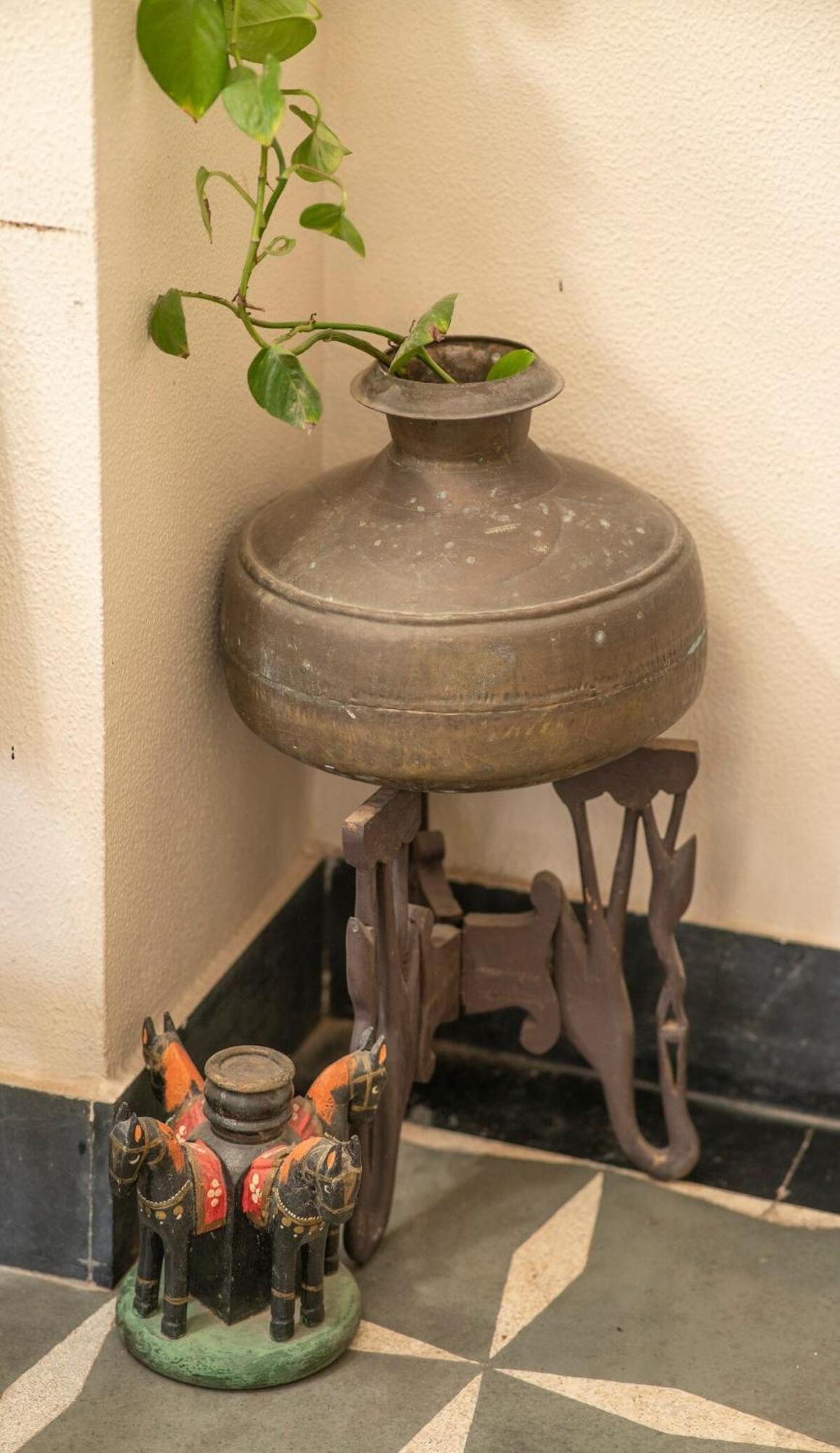 Santosh Villa - The House Of Antiques And Art Udaipur Dış mekan fotoğraf