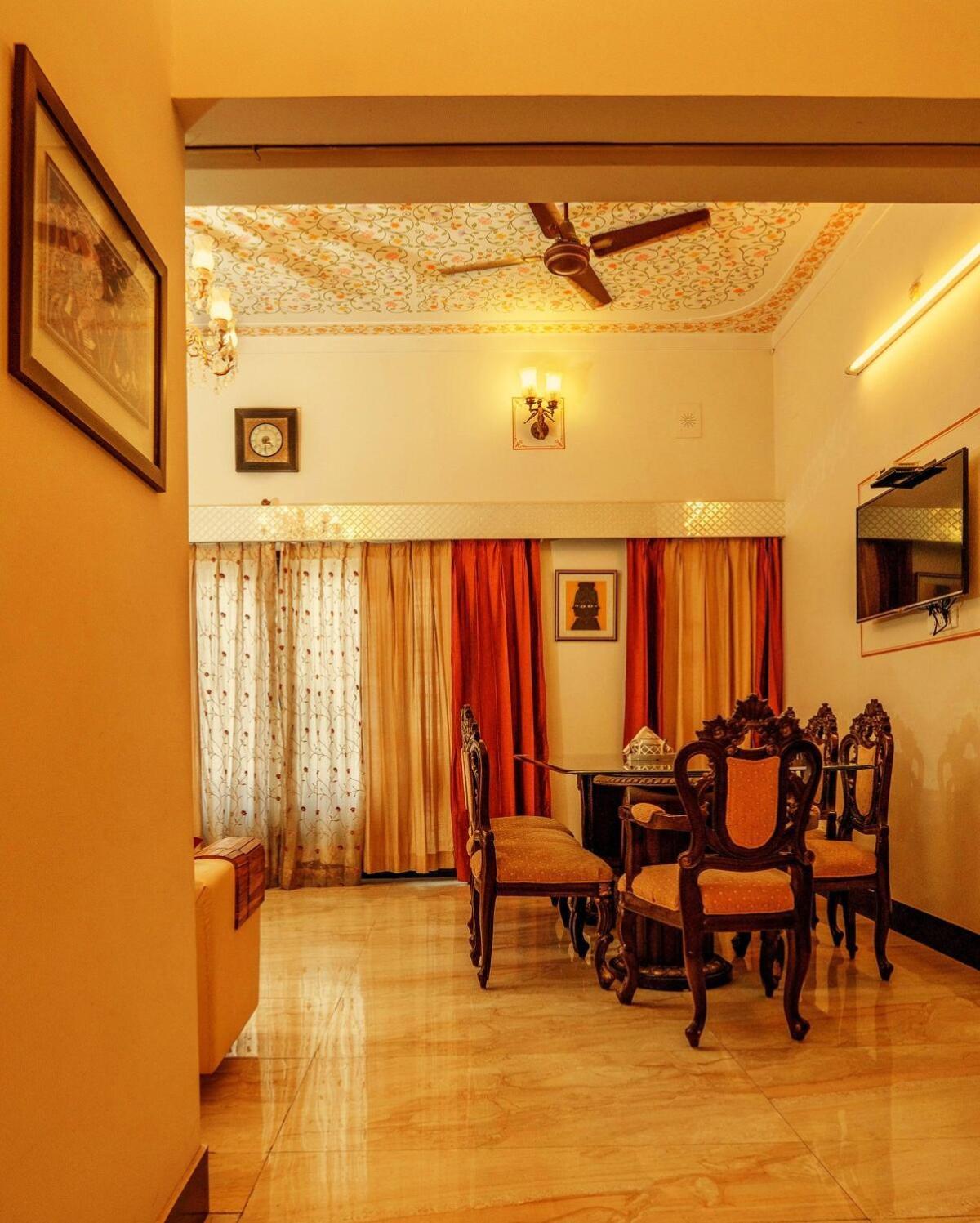 Santosh Villa - The House Of Antiques And Art Udaipur Dış mekan fotoğraf