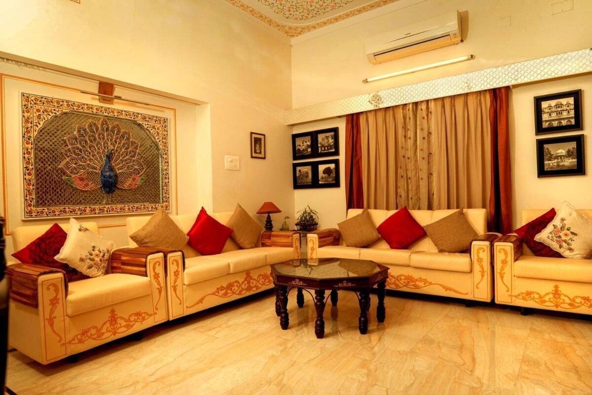 Santosh Villa - The House Of Antiques And Art Udaipur Dış mekan fotoğraf